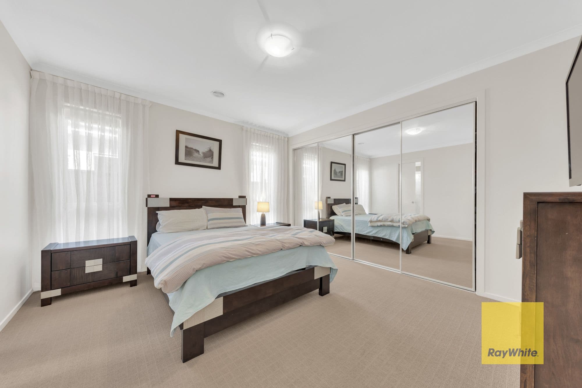 6 Trident Court, Sanctuary Lakes VIC 3030, Sanctuary Lakes - Thumbnail 5