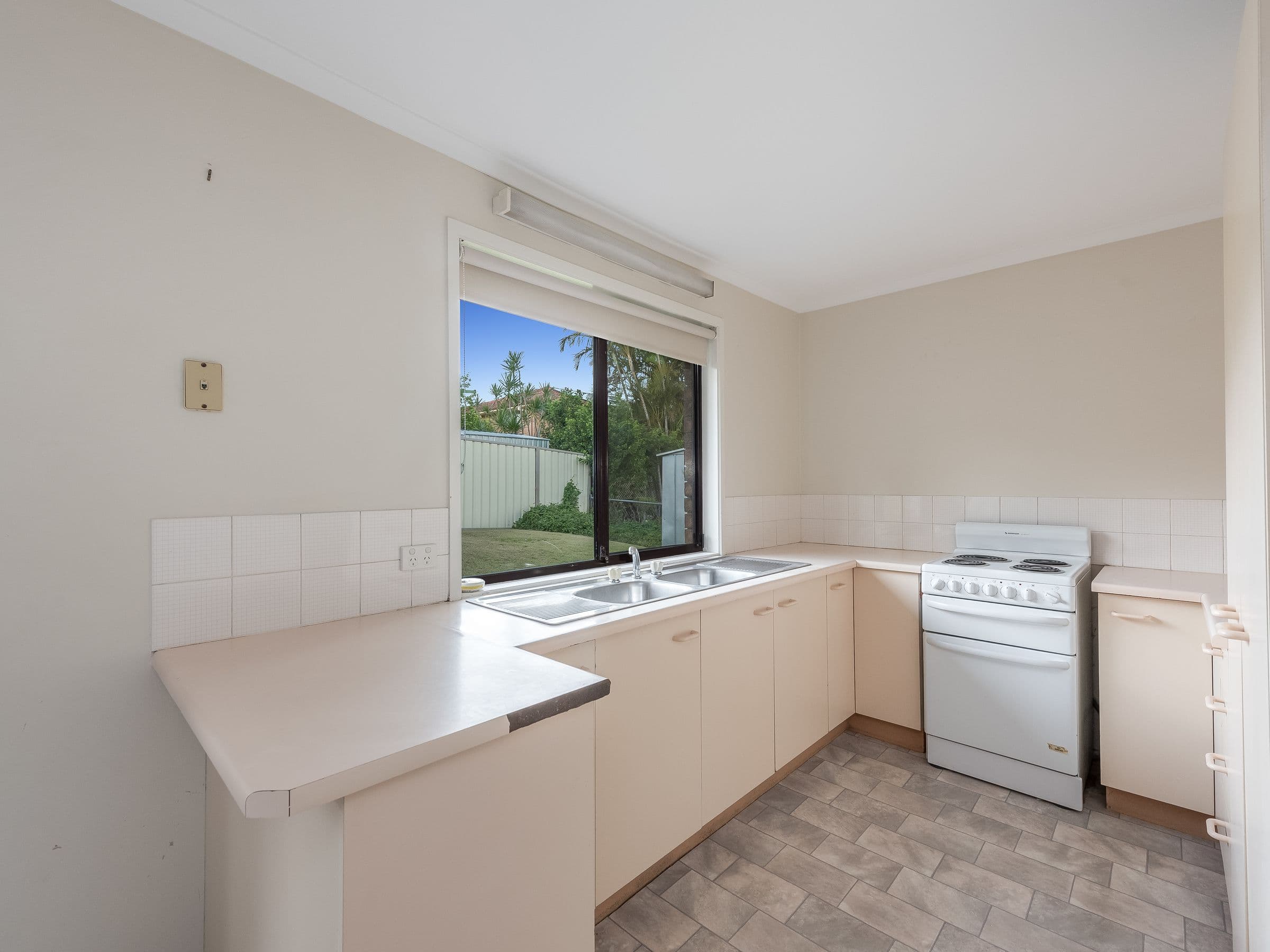 9 Davis Court, Rochedale South QLD 4123, Rochedale South - Thumbnail 2
