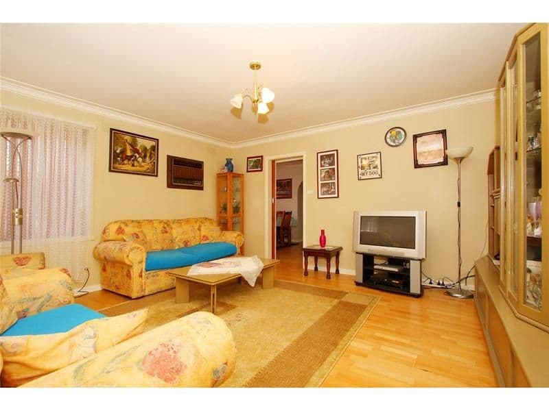 4 Gordon Street, BUNDOORA VIC 3083, Bundoora - Thumbnail 2
