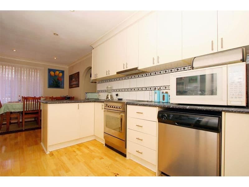 4 Gordon Street, BUNDOORA VIC 3083, Bundoora - Thumbnail 3