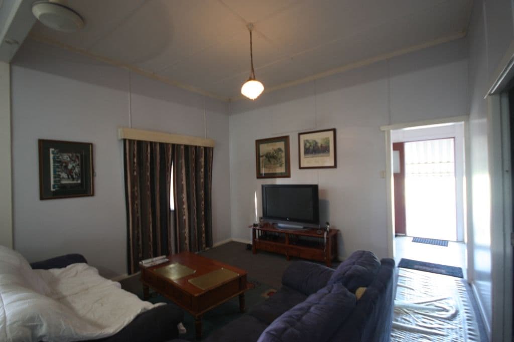 120 Fourteenth Avenue, HOME HILL QLD 4806, Home Hill - Thumbnail 4