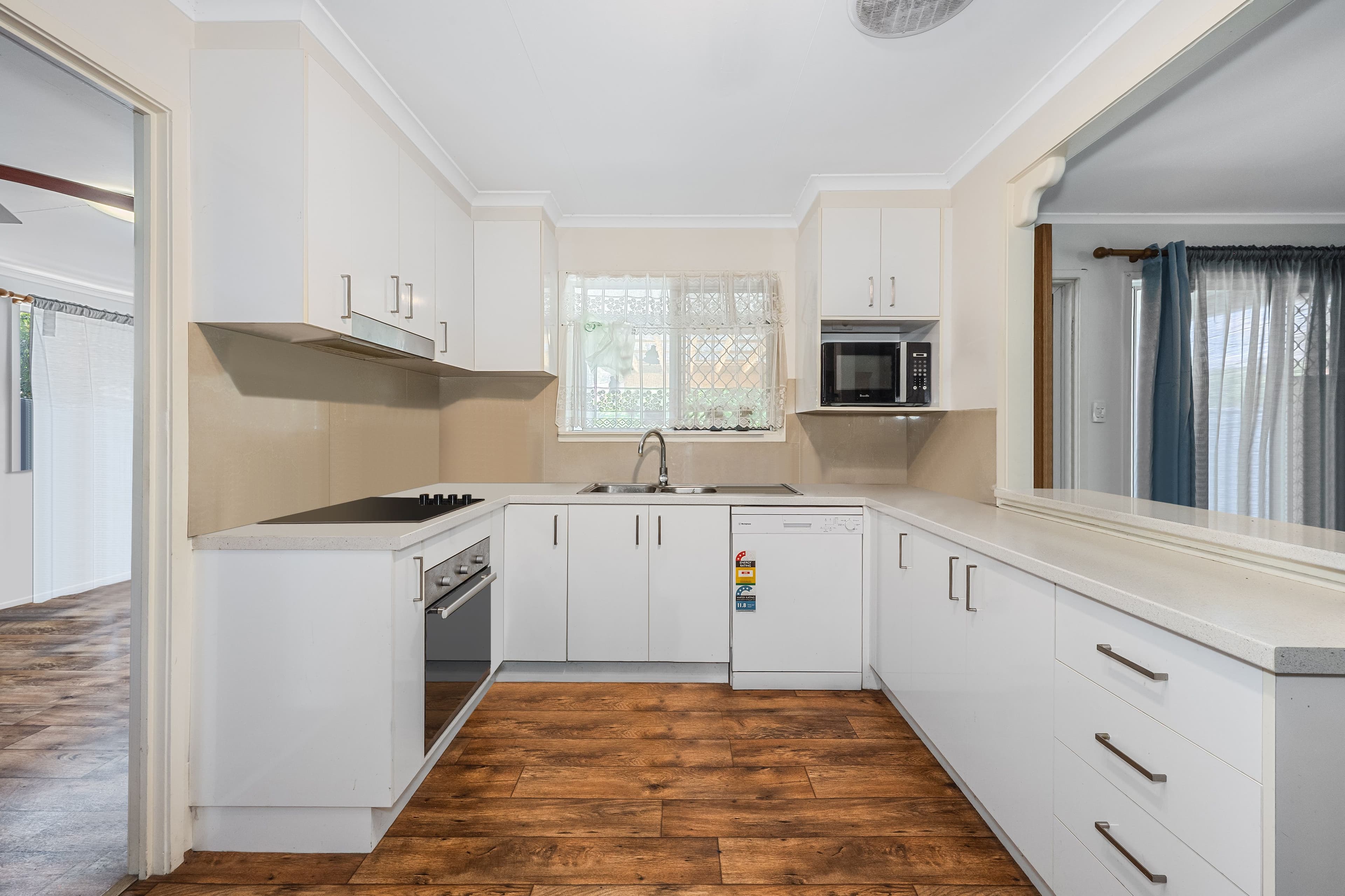 1 Rainbow Street, Deception Bay QLD 4508, Deception Bay - Thumbnail 4