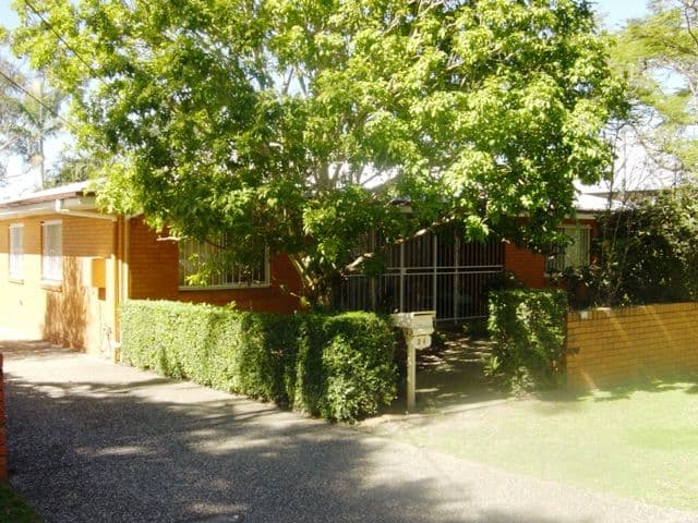 24  Hazelmere Parade, SHERWOOD QLD 4075, Sherwood - Thumbnail 2