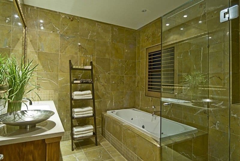 52 Royal Albert Crescent, PARADISE POINT QLD 4216, Paradise Point - Thumbnail 7