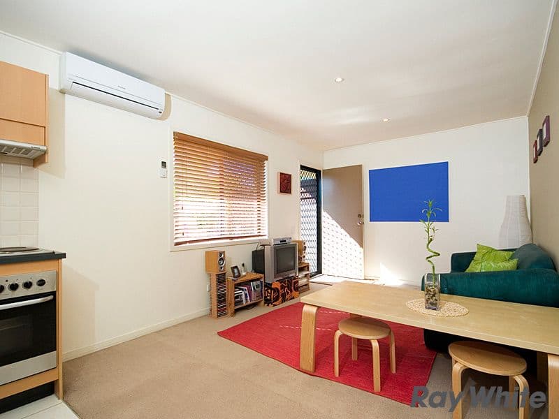  14 Surrey Street, NUNDAH QLD 4012, Nundah - Thumbnail 4