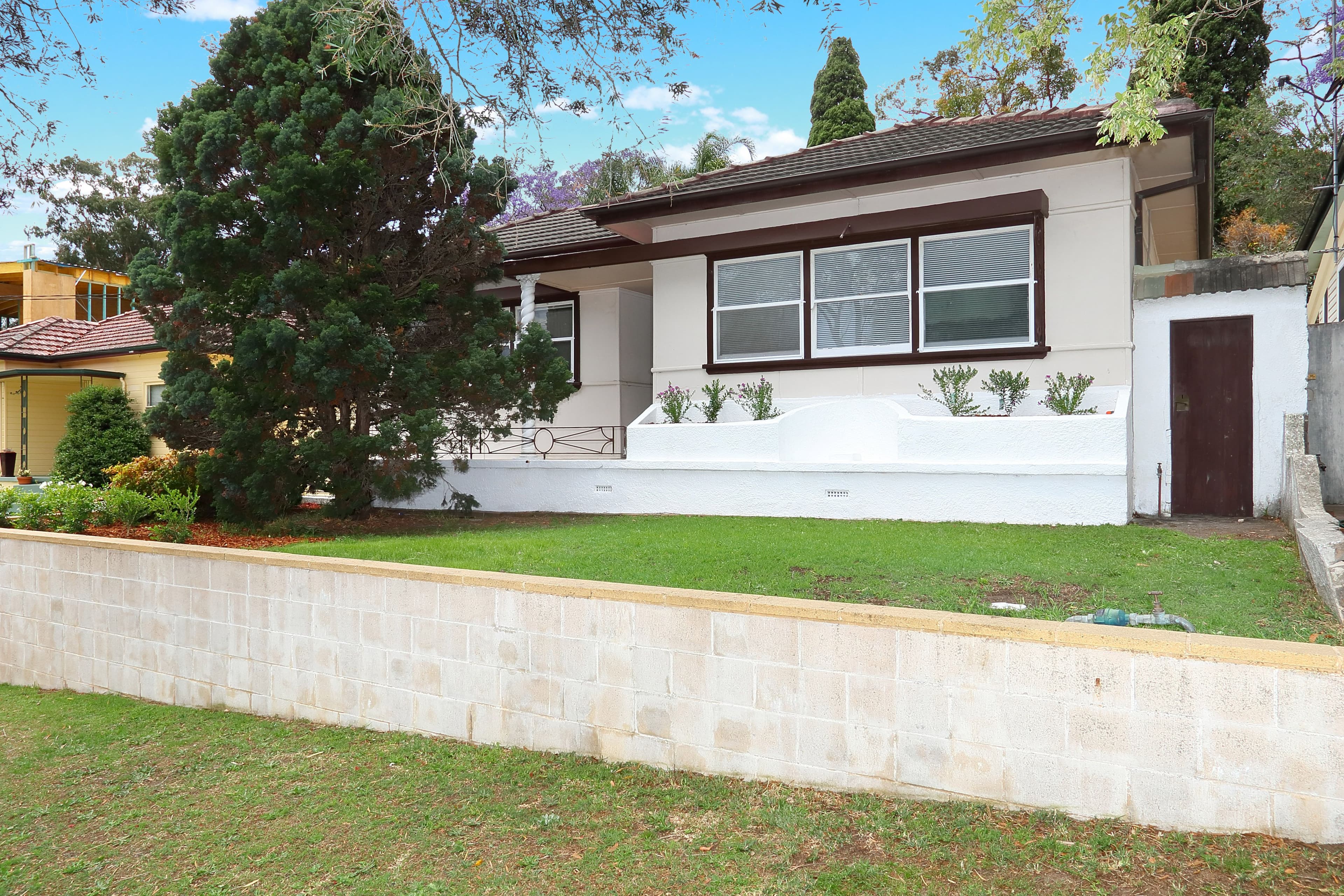19 Ballantyne Road, Mortdale - Image 1