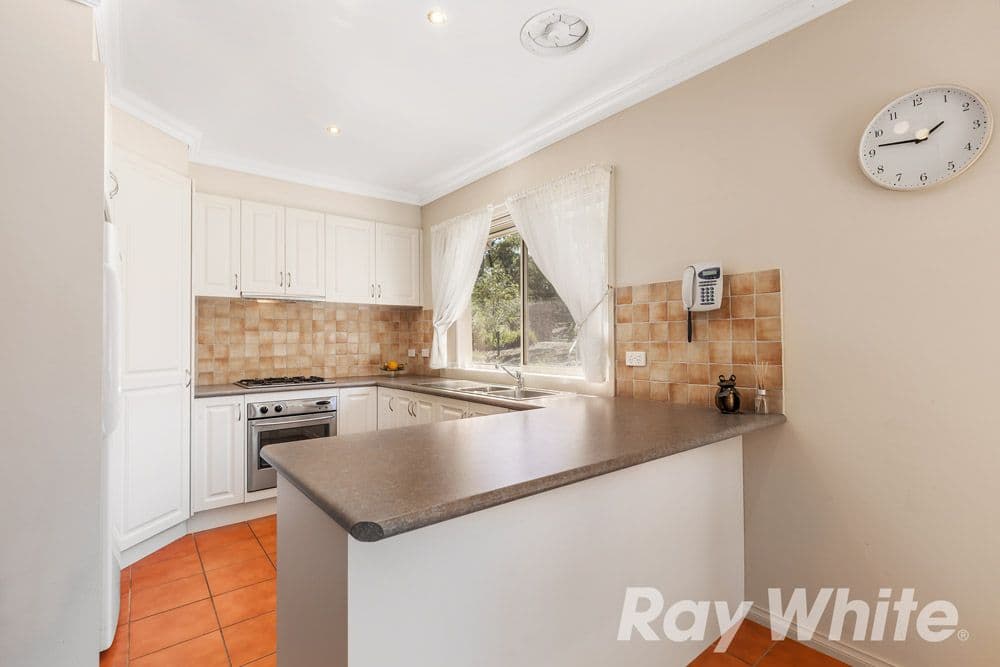 110 St Helena Road, Greensborough VIC 3088, Greensborough - Thumbnail 2