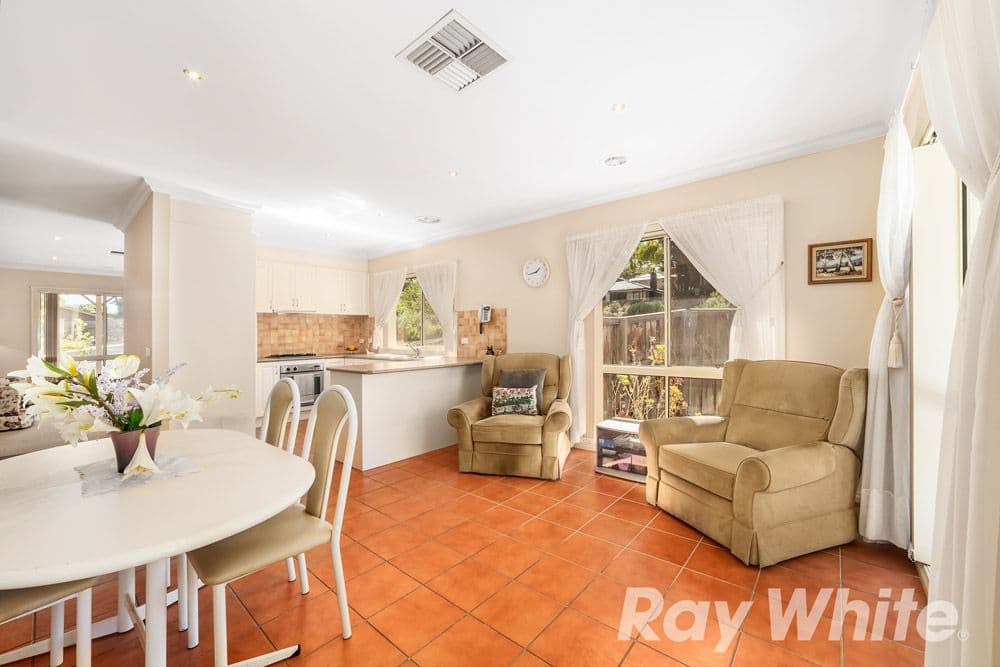 110 St Helena Road, Greensborough VIC 3088, Greensborough - Thumbnail 3