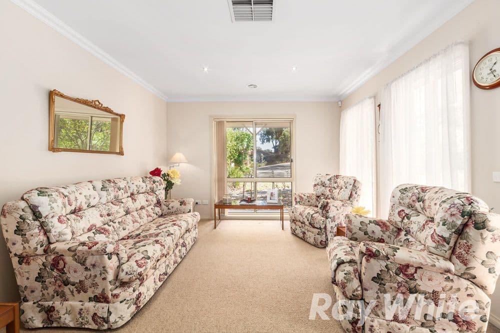 110 St Helena Road, Greensborough VIC 3088, Greensborough - Thumbnail 4