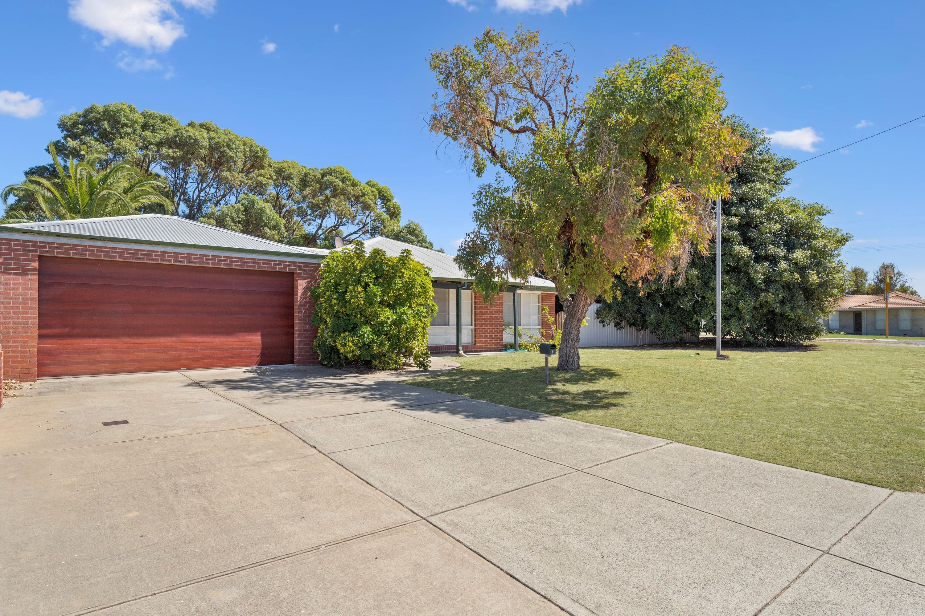 1 Leeder Street, Safety Bay WA 6169, Safety Bay - Thumbnail 2