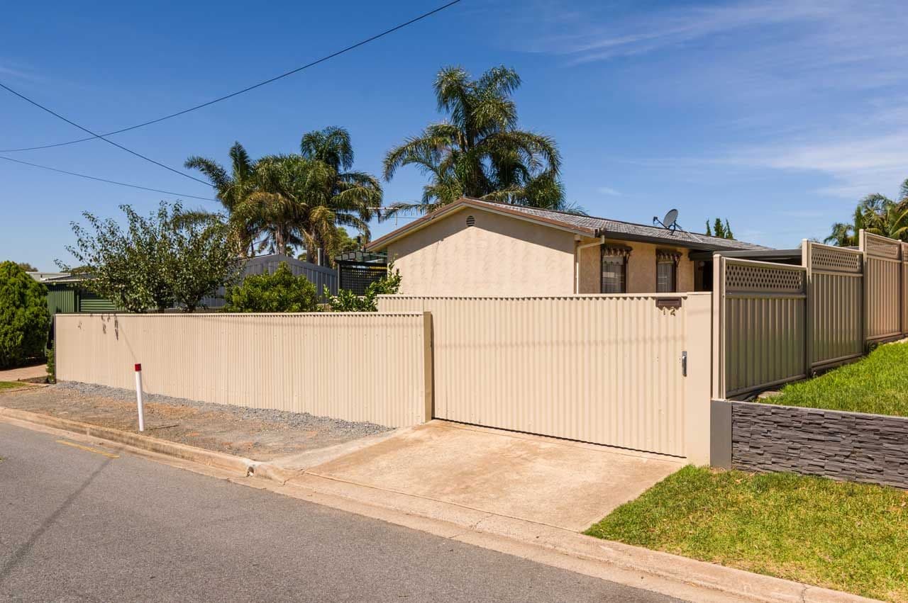 12 Ralphs Avenue, PORT NOARLUNGA SA 5167, Port Noarlunga - Thumbnail 2