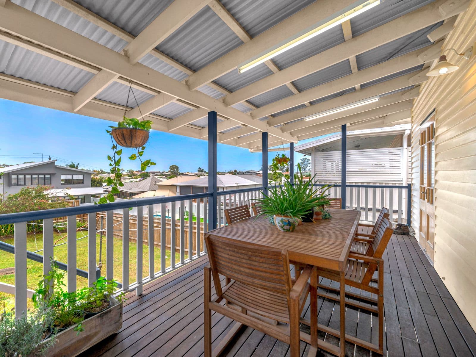 16 Camboor Street, Camp Hill QLD 4152, Camp Hill - Thumbnail 2