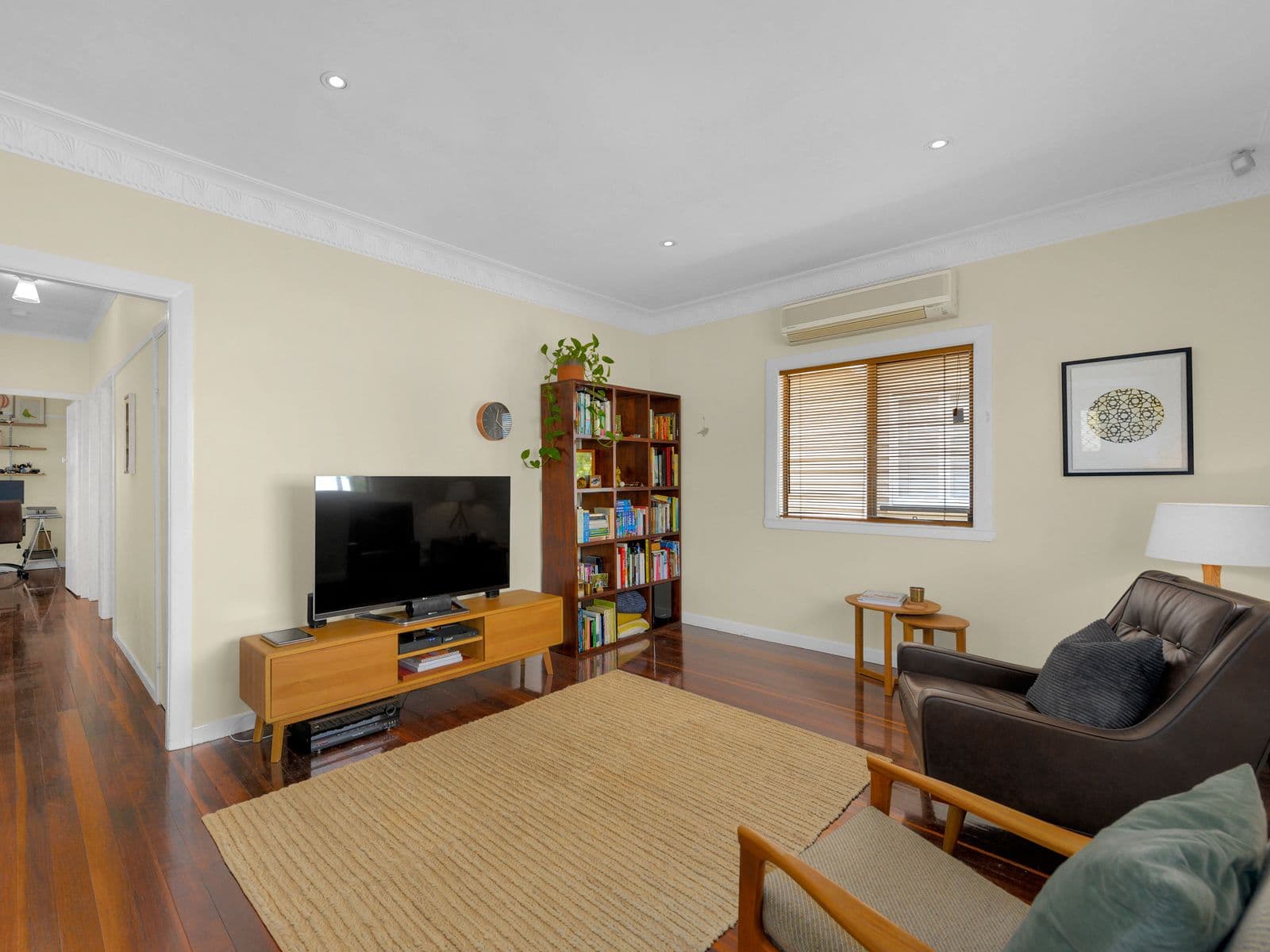 16 Camboor Street, Camp Hill QLD 4152, Camp Hill - Thumbnail 5