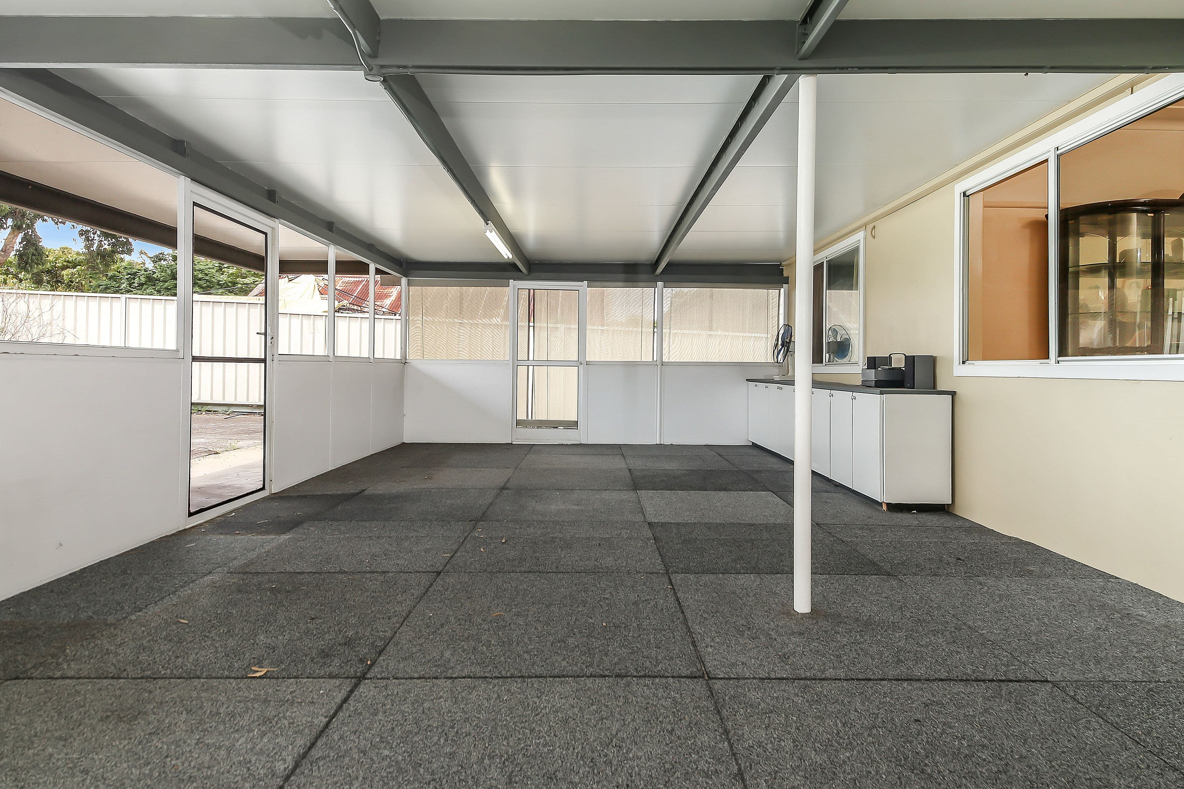 211 Henry Lawson Drive, Georges Hall - Thumbnail 2