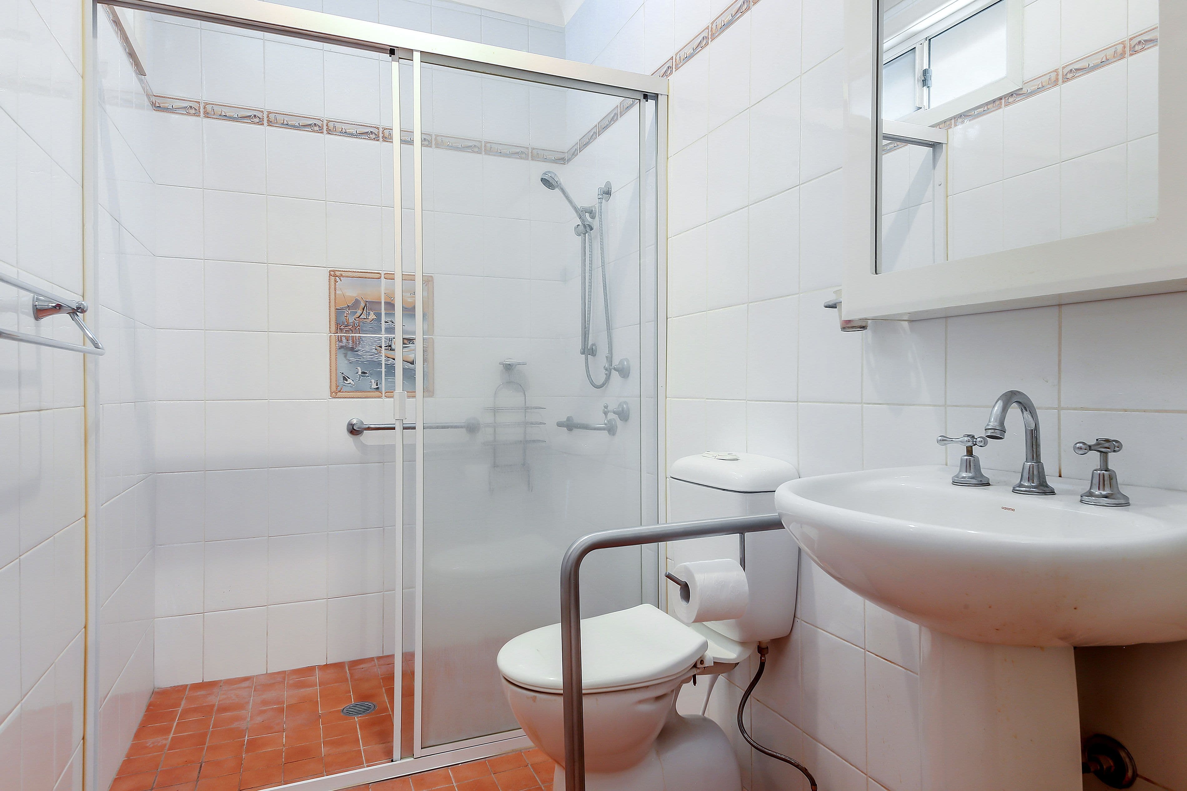 211 Henry Lawson Drive, Georges Hall - Thumbnail 3