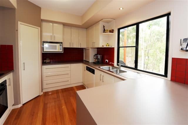 121 Flora Drive, BEECHER QLD 4680, Beecher - Thumbnail 2