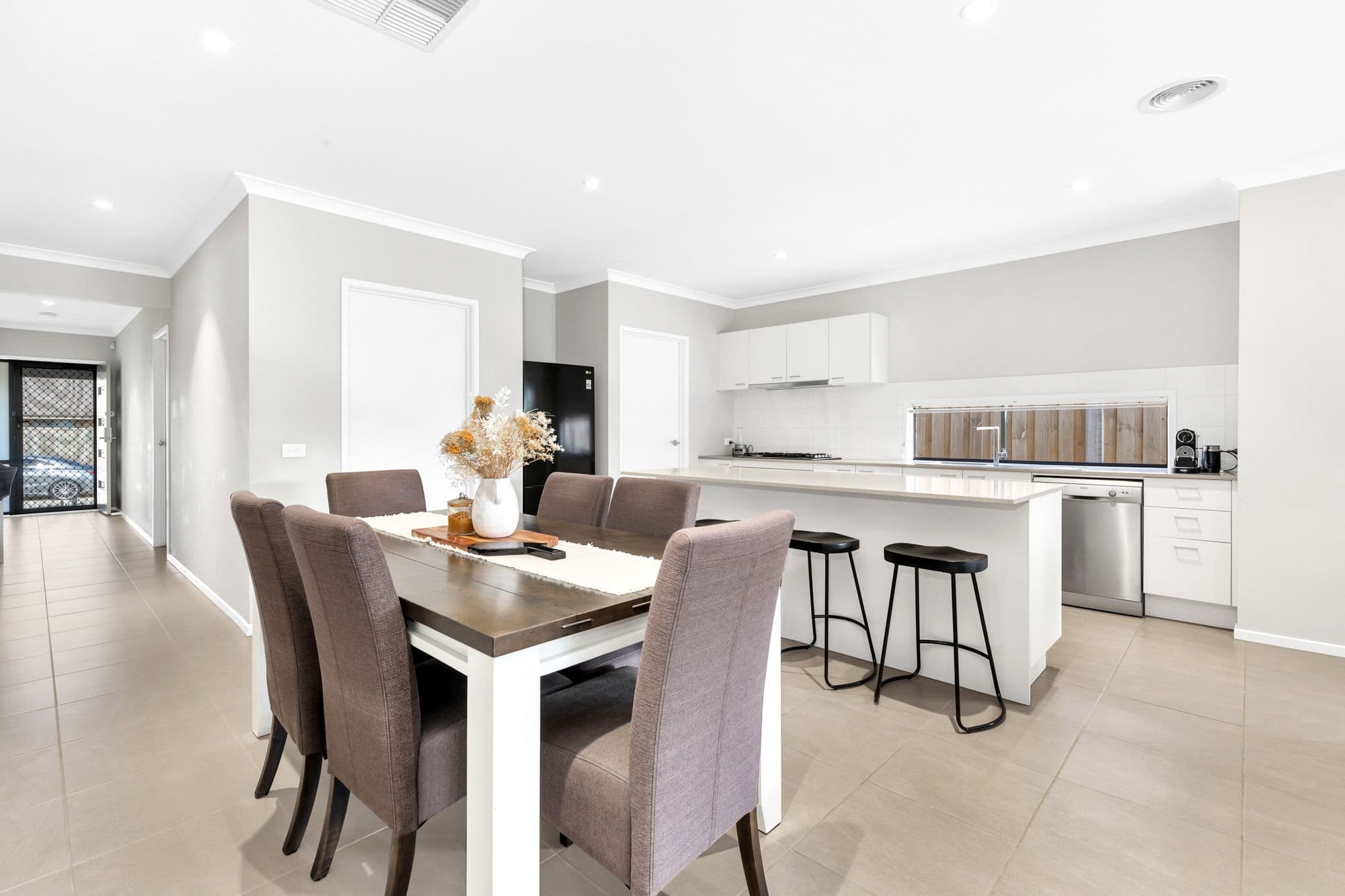 37 Cheyne Street, Werribee VIC 3030, Werribee - Thumbnail 5