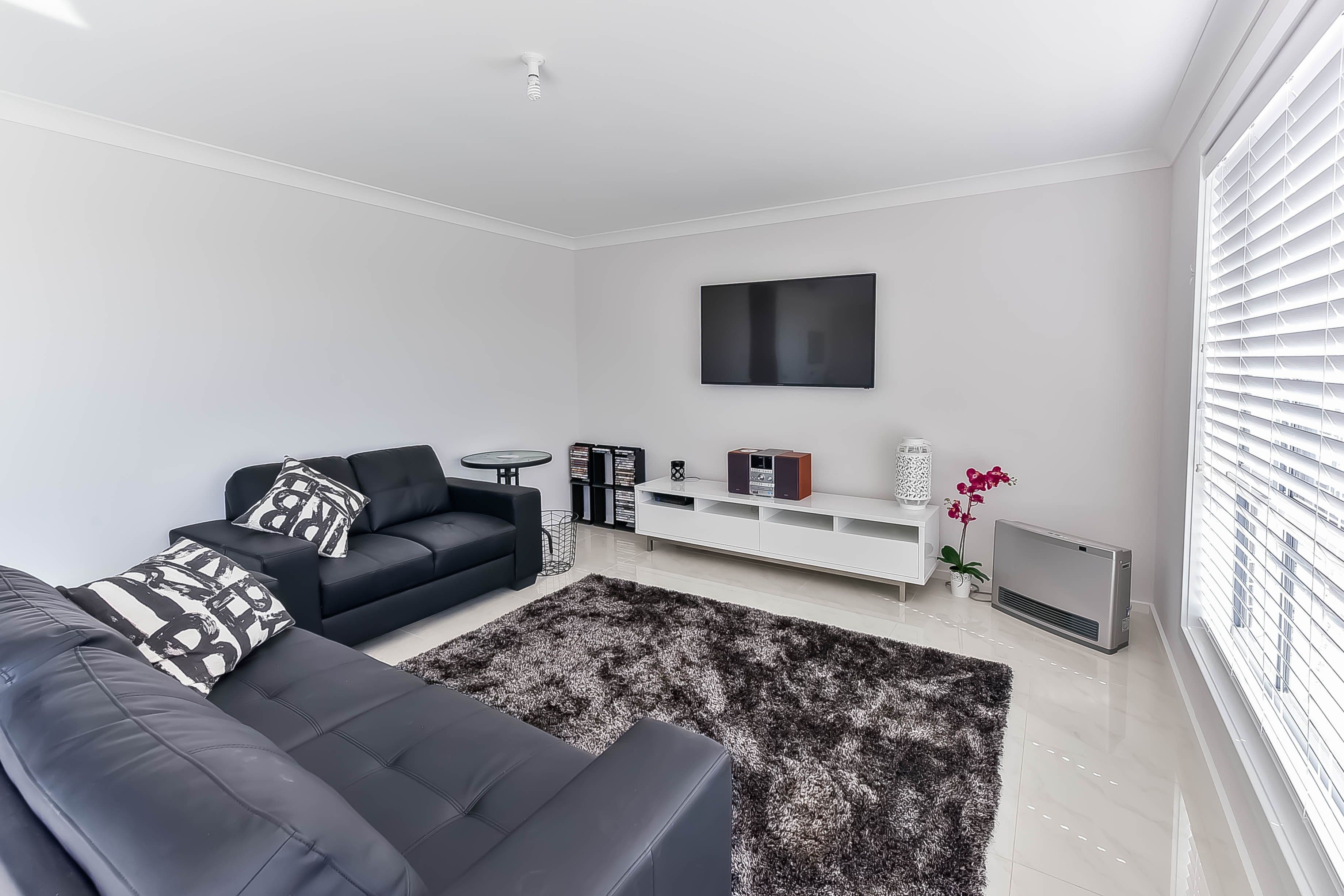 21 Myrtle Creek Avenue, Tahmoor - Thumbnail 2
