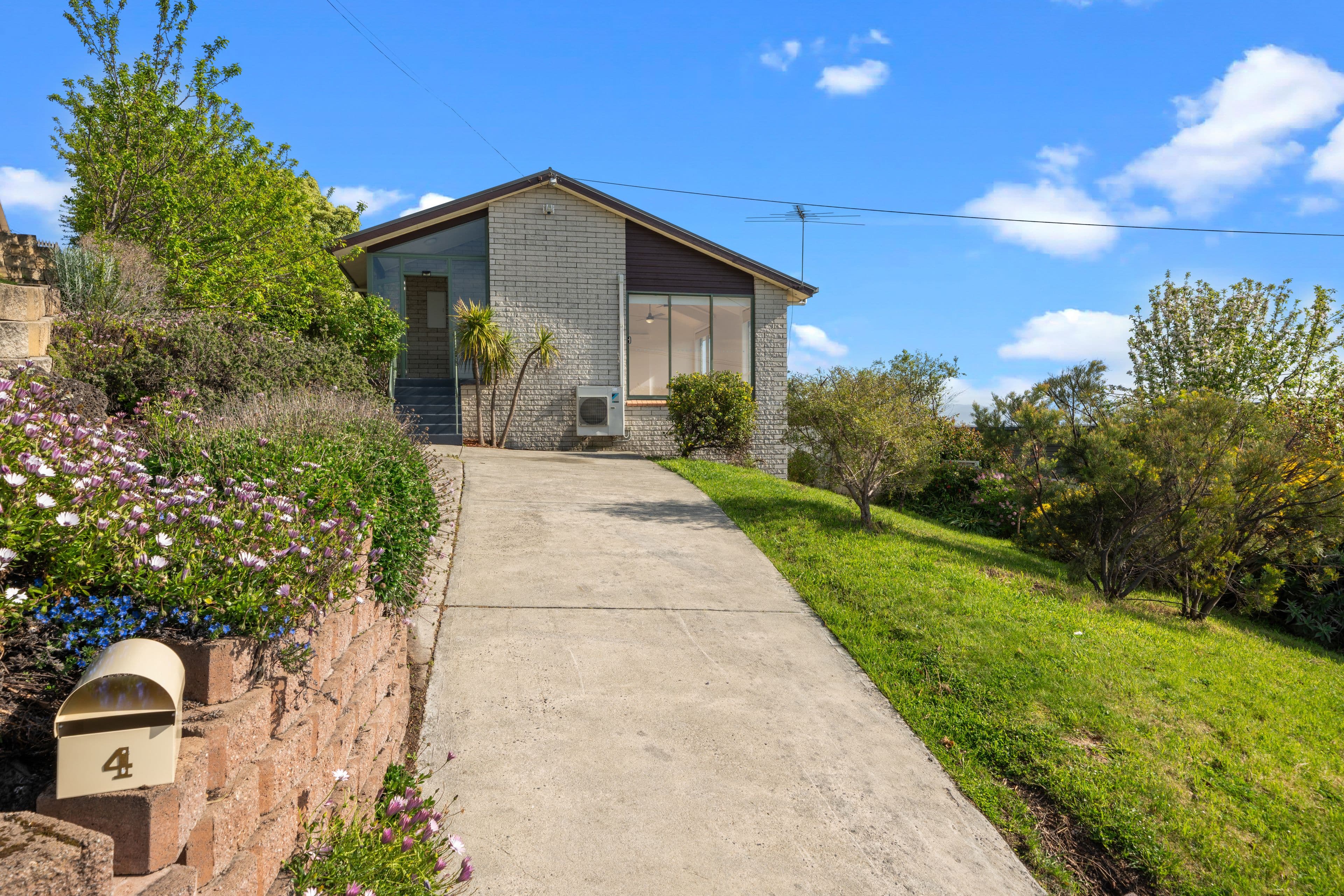 4 Acacia Court, Austins Ferry TAS 7011, Austins Ferry - Thumbnail 2