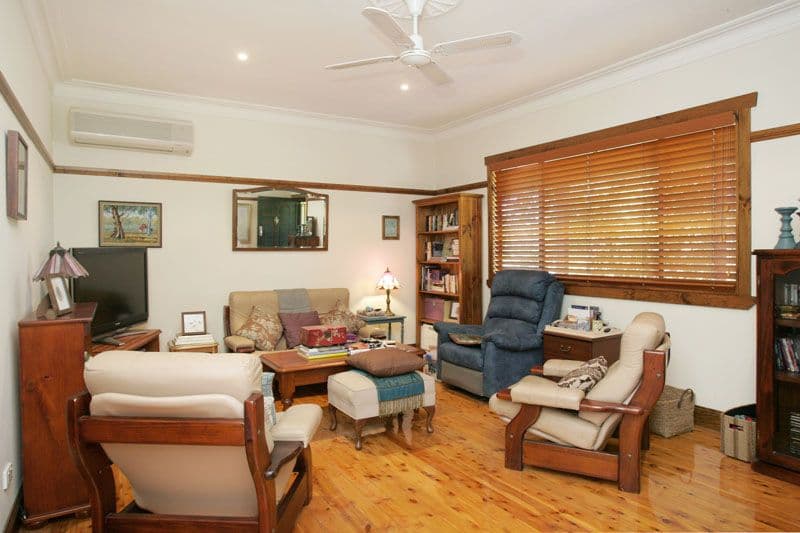 30 Dampier Boulevard, KILLARNEY VALE NSW 2261, Killarney Vale - Thumbnail 4