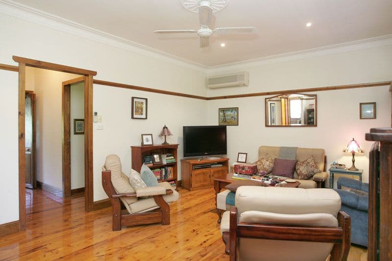 30 Dampier Boulevard, KILLARNEY VALE NSW 2261, Killarney Vale - Thumbnail 5