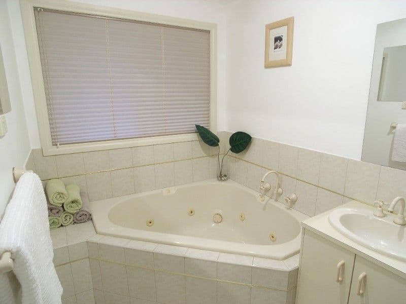 6 Ganaway Crescent, KIALLA VIC 3631, Kialla - Thumbnail 6