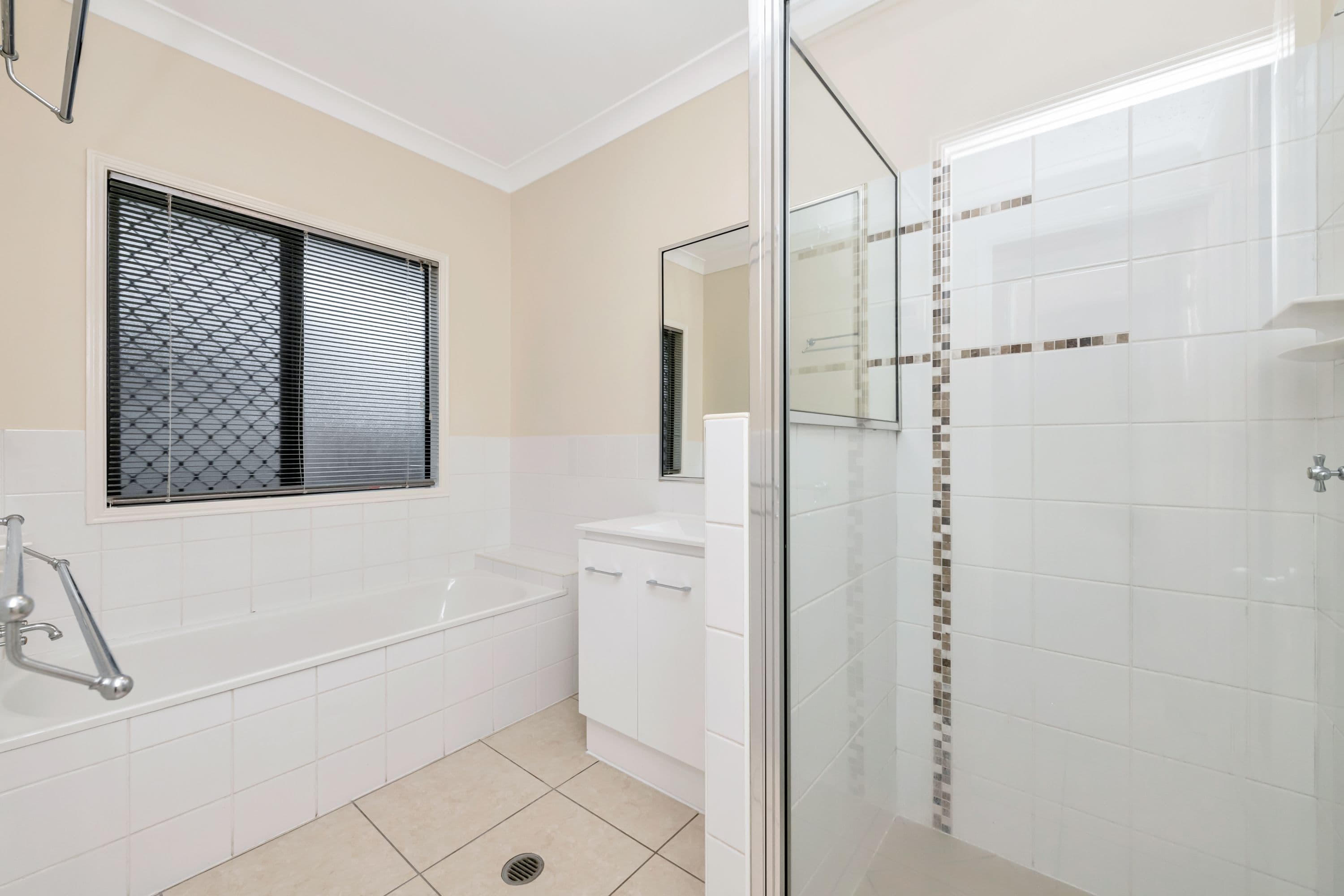 33 Kalynda Parade, Bohle Plains QLD 4817, Bohle Plains - Thumbnail 4