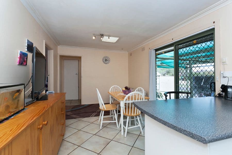 113 Barries Road, MELTON VIC 3337, Melton - Thumbnail 3