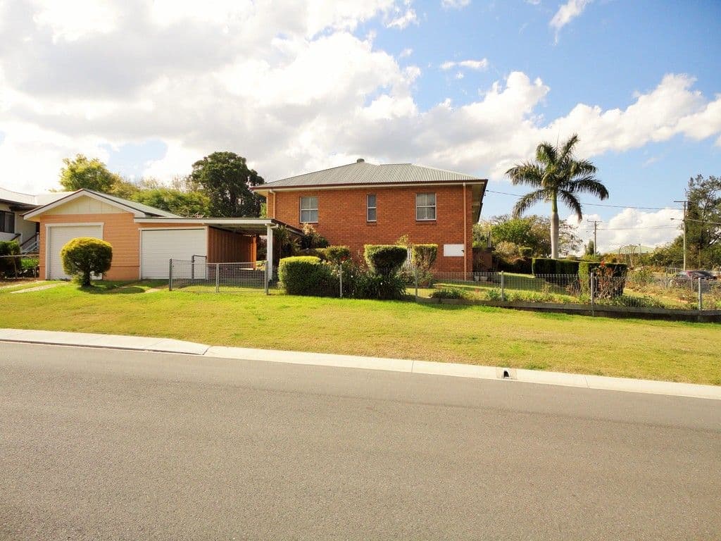 31 Dorothy Street, Silkstone QLD 4304, Silkstone - Thumbnail 2