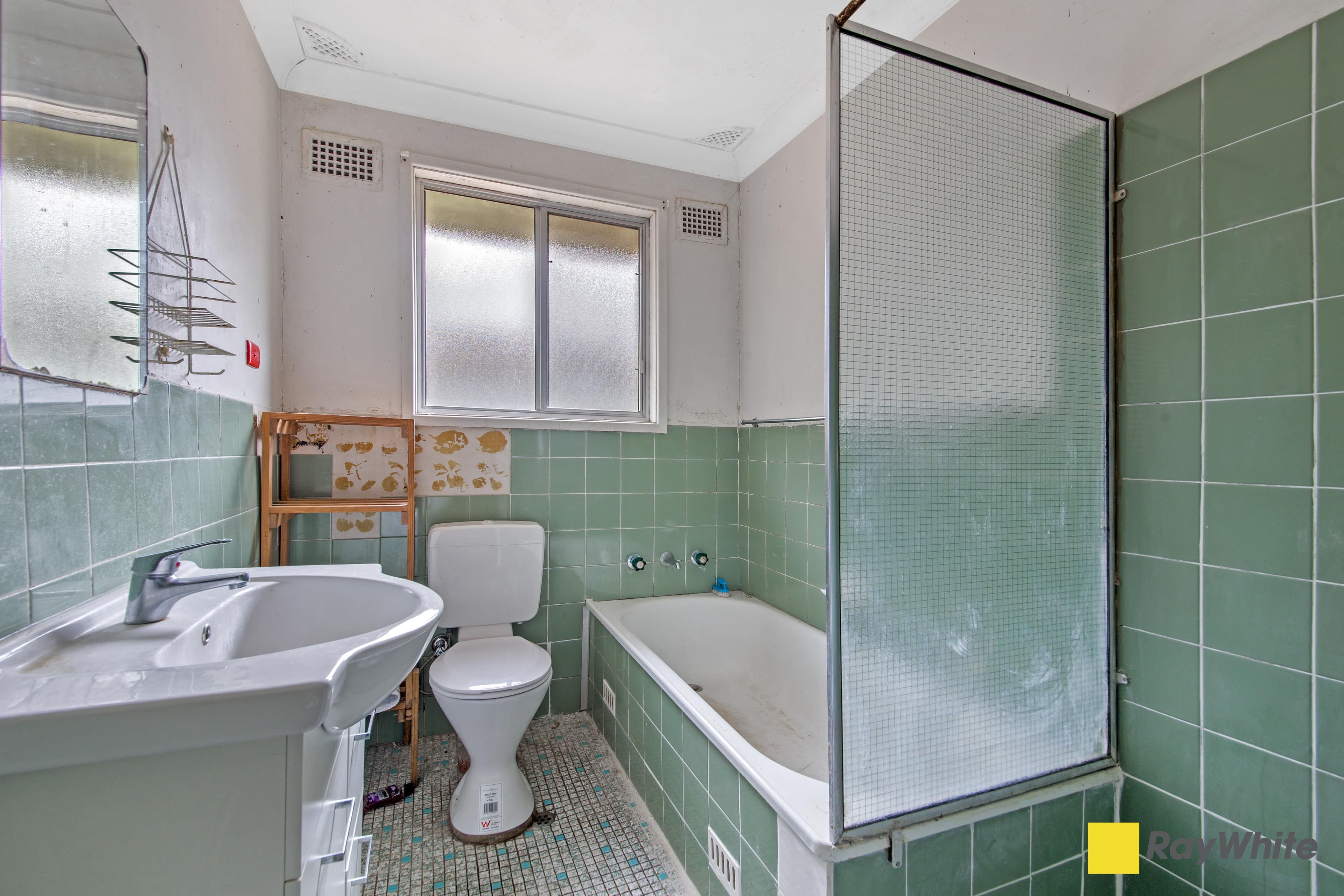 1 Nevis Crescent, Seven Hills NSW 2147, Seven Hills - Thumbnail 4