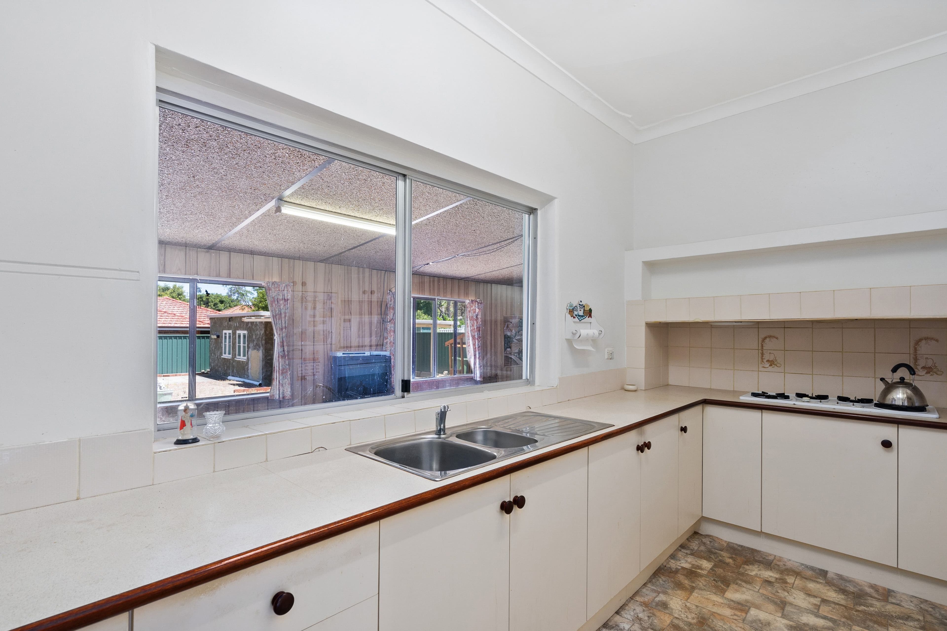 115 The Strand, Bedford WA 6052, Bedford - Thumbnail 4