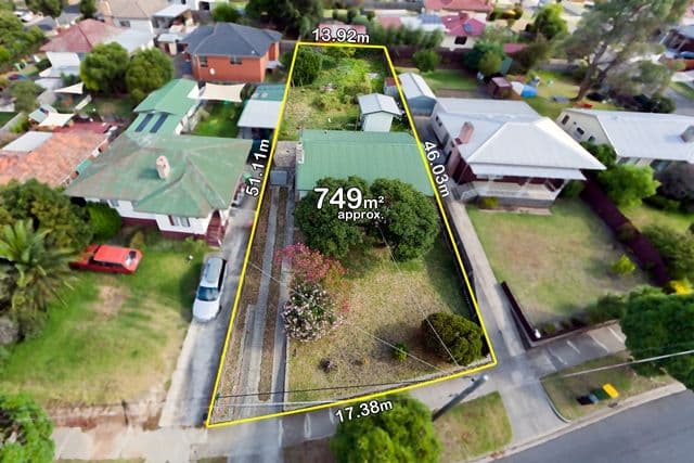 55 Yarra Avenue, RESERVOIR VIC 3073, Reservoir - Image 1