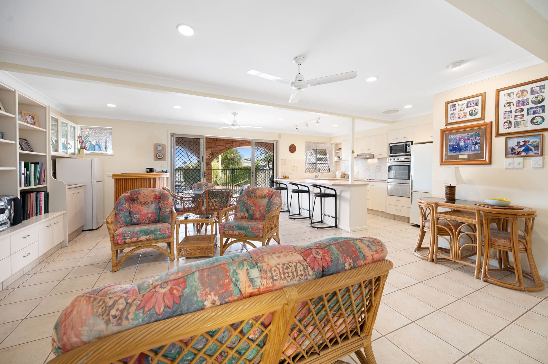 7 O'Grady Drive, Paradise Point QLD 4216, Paradise Point - Thumbnail 3