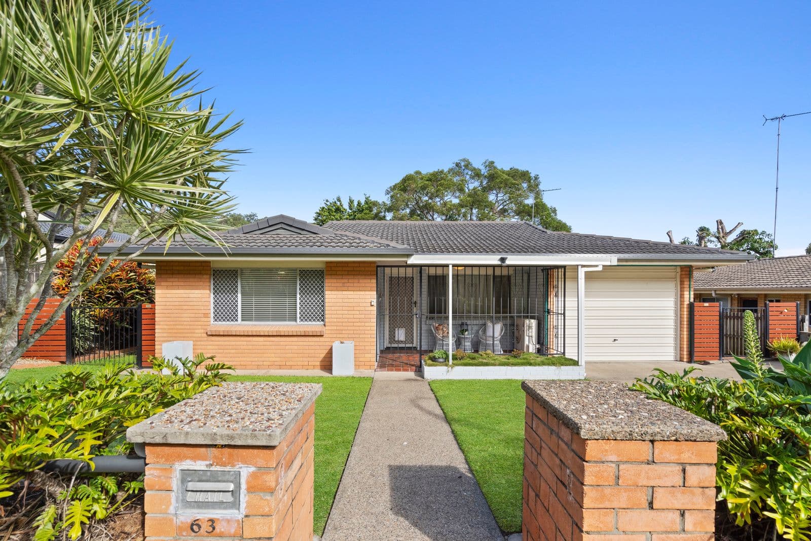 63 Bankside Street, Nathan QLD 4111, Nathan - Thumbnail 2