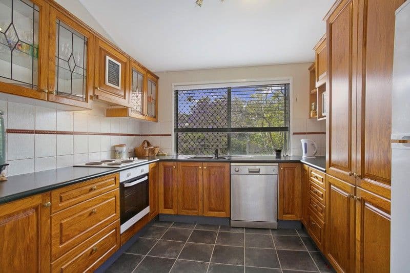 9 Fallbrook Street, Kenmore QLD 4069, Kenmore - Thumbnail 4