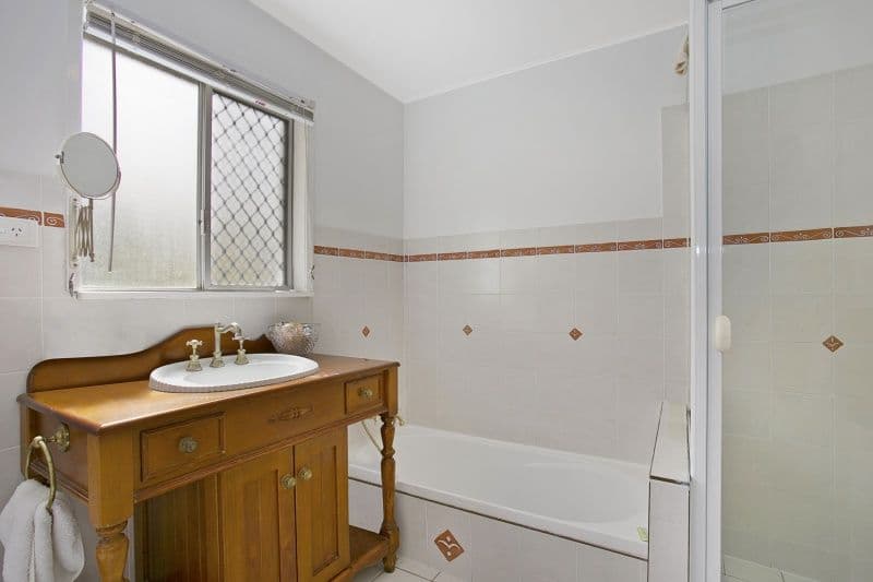 9 Fallbrook Street, Kenmore QLD 4069, Kenmore - Thumbnail 6