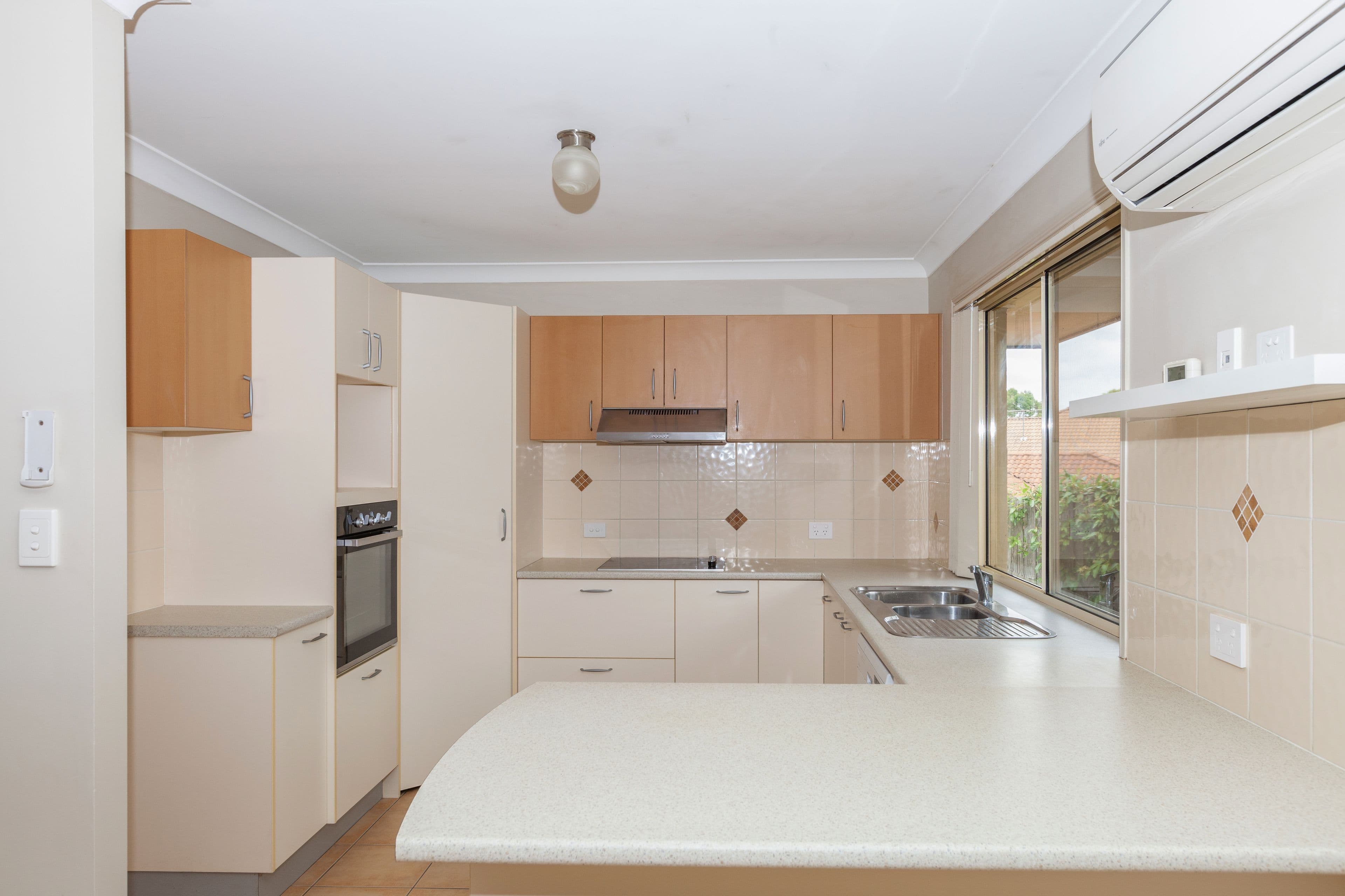 16 Crestridge Crescent, Morayfield QLD 4506, Morayfield - Thumbnail 4