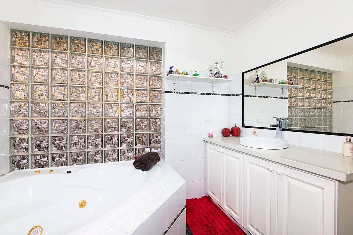 13 Stradella Close, MILL PARK VIC 3082, Mill Park - Thumbnail 8