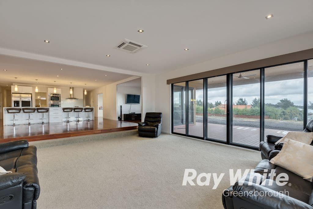 30 Tarawera Road, Doreen VIC 3754, Doreen - Thumbnail 4
