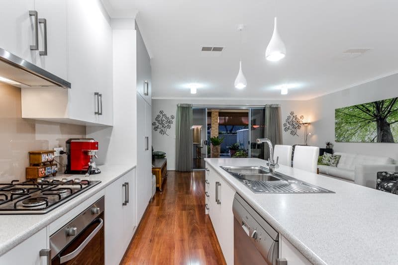 39 Somerville Road, Yarraville - Thumbnail 3