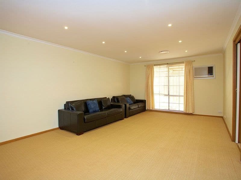 93 Sommers Drive, Altona Meadows - Thumbnail 5