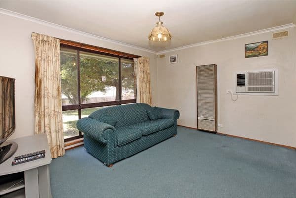 43 Lowalde Drive, EPPING VIC 3076, Epping - Thumbnail 3