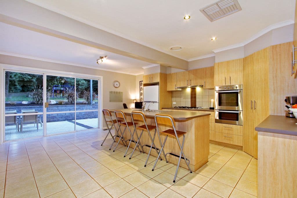 74 BELVEDERE Drive, MONTROSE VIC 3765, Montrose - Thumbnail 4
