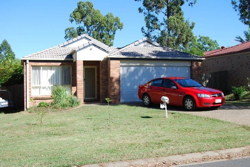 16 Bailey Crescent, North Epping - Image 1