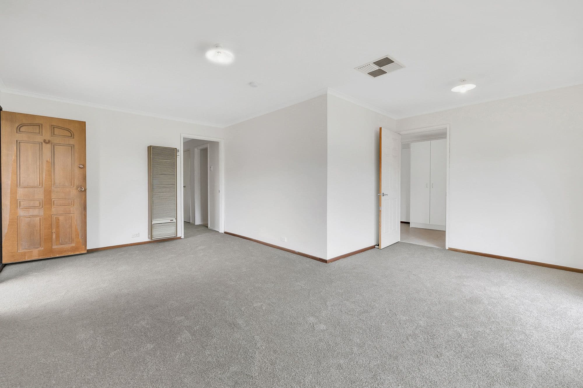 8 Murchison Court, Werribee VIC 3030, Werribee - Thumbnail 2