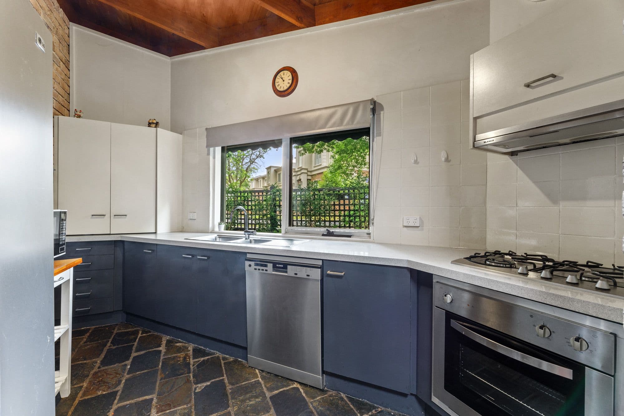 2A Grandview Road, Box Hill South VIC 3128, Box Hill South - Thumbnail 4
