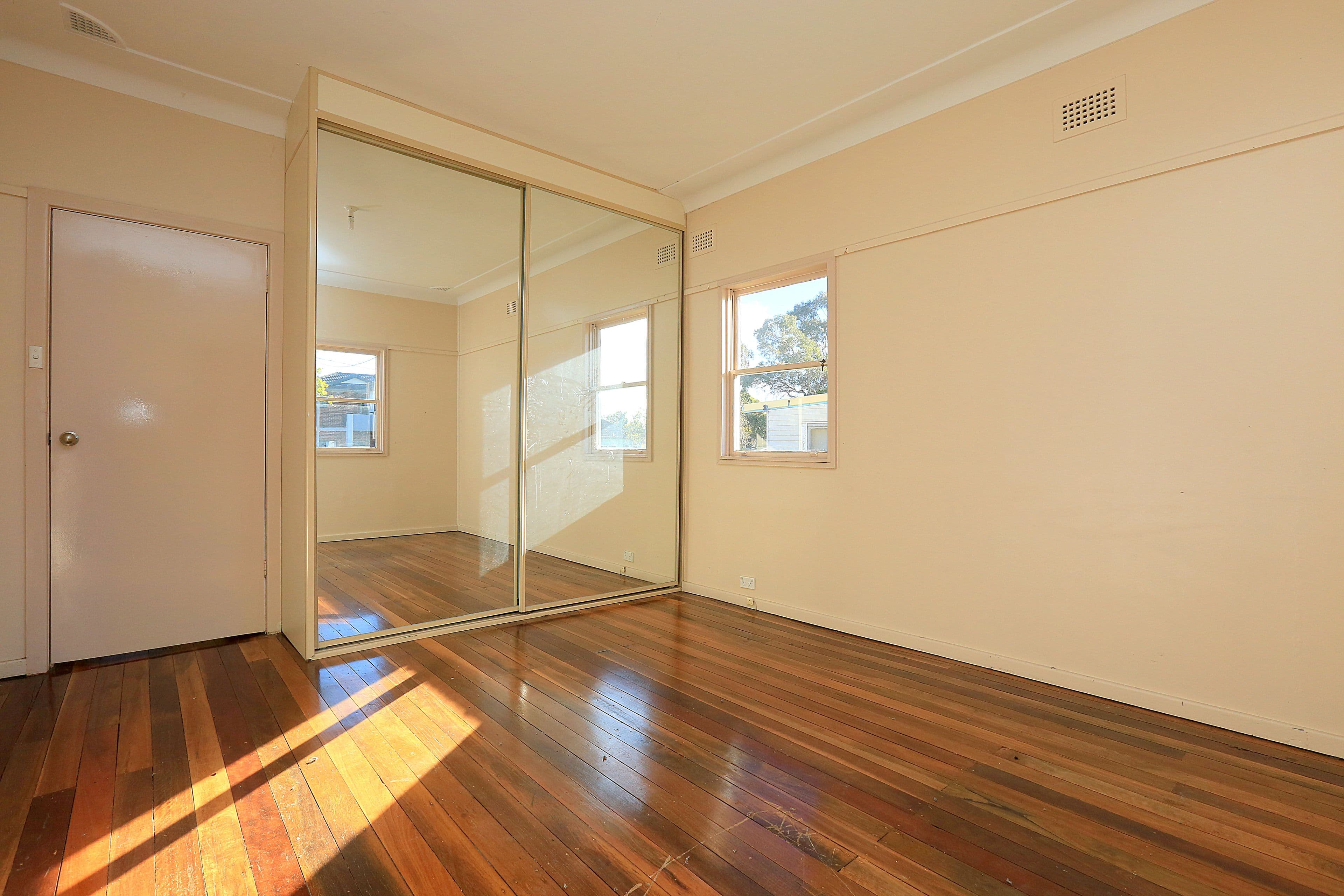 7 Gazzard Street, Birrong - Thumbnail 4