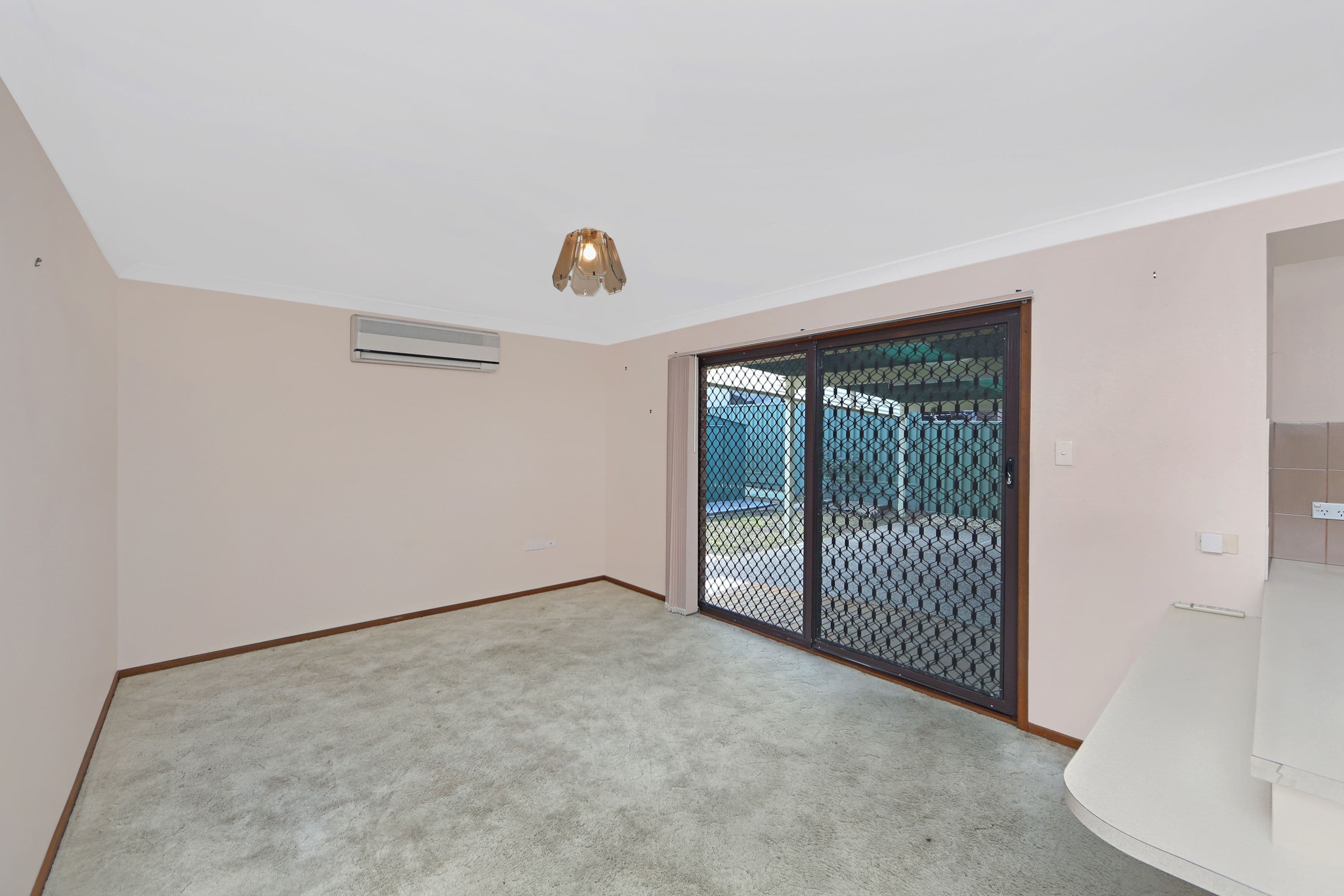 17 Casurina Close, Lake Haven - Thumbnail 4