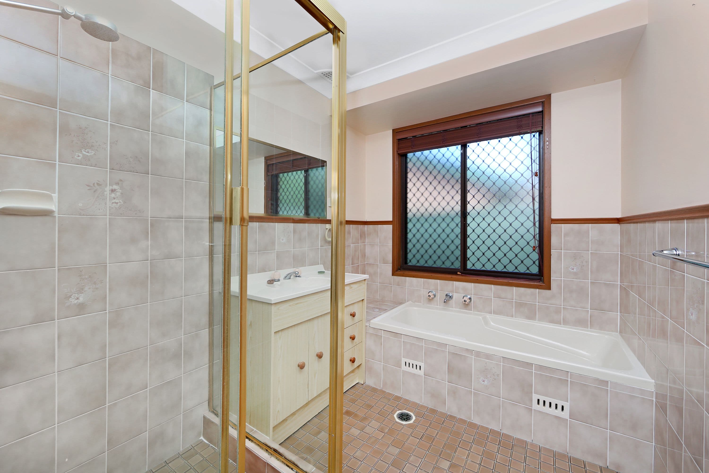 17 Casurina Close, Lake Haven - Thumbnail 6