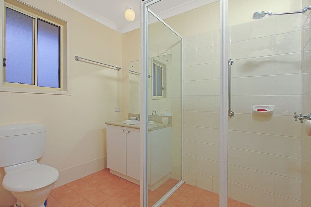 4 Stuart Place, Sunshine Bay - Thumbnail 8
